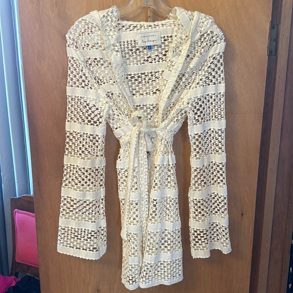 Solid & Striped size small white crochet hooded swimsuit coverup